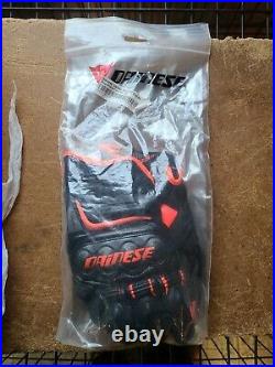 Dainese Carbon D1 Short Gloves Black/Black/ Fluo Red XLarge BRAND NEW