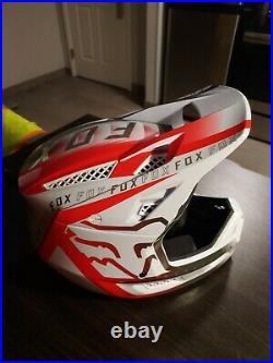 Fox Racing Rampage Pro Carbon Helmet Size Medium Brand New
