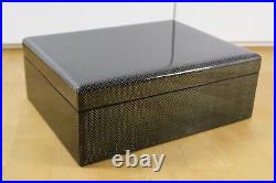 Premium CIGAR HUMIDOR made out of real CARBON FIBER brand new