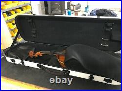Tonareli white violin case, oblong carbon fiber style brand new, from shop