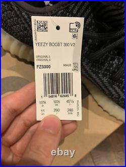 Yeezy 350 carbon Brand New with extra laces and original shoe tag. Size 11