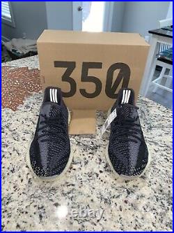 Yeezy Boost 350 V2 Carbon Size 6.5 Dead Stock BRAND NEW